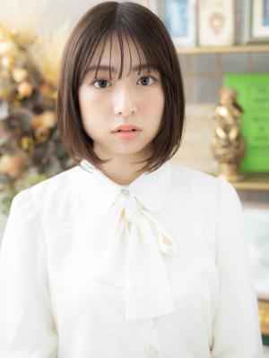 大人ガーリーダークアッシュ小顔ぱっつんボブ　グレーベージュ