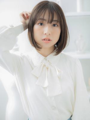 大人ガーリーダークアッシュ小顔ぱっつんボブグレージュアッシュ 大人ガーリーダークアッシュ小顔ぱっつんボブグレージュアッシュ