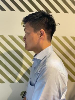 大人の刈り上げスタイル【BARBER-BAR】