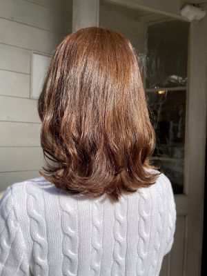 レイヤーボブヨシンモリ外ハネヘアー韓国っぽオリーブベージュ