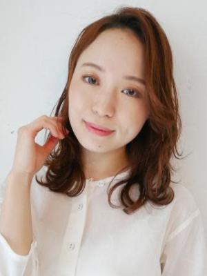 三軒茶屋_レディース_セミロング_ピンクブラウン_コテ巻き