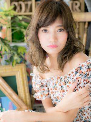 バレイヤージュ斜めバングエアリーミディ　ミントアッシュ