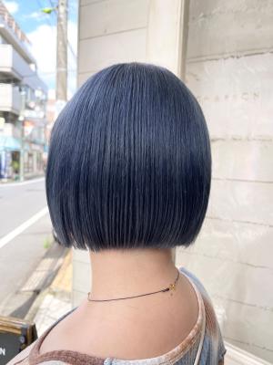 ミニボブパツっとボブブルーベリーカラー青カラーブリーチあり