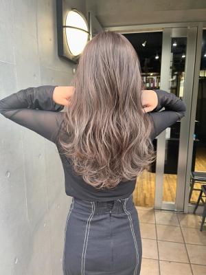 斜めバンググレージュカラー デザインカラー シルキーベージュ