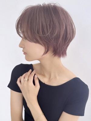 大人可愛い前髪ありのひし形マッシュショートパーマ20代30代 大人可愛い前髪ありのひし形マッシュショートパーマ20代30代のイメージ画像