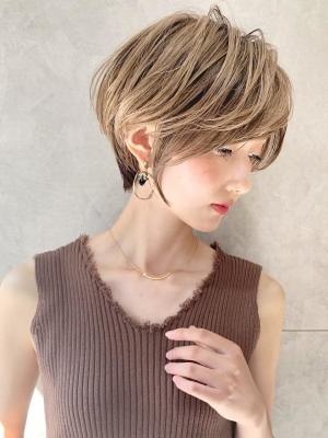 大人可愛い小顔ひし形クビレ丸みボブ20代30代大人ショート 大人可愛い小顔ひし形クビレ丸みボブ20代30代大人ショートのイメージ画像