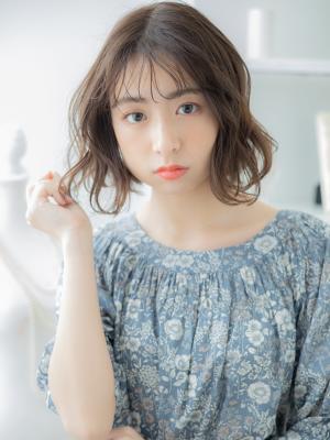 フレンチガーリーバレイヤージュエアリーボブ シルキーベージュ フレンチガーリーバレイヤージュエアリーボブ シルキーベージュ