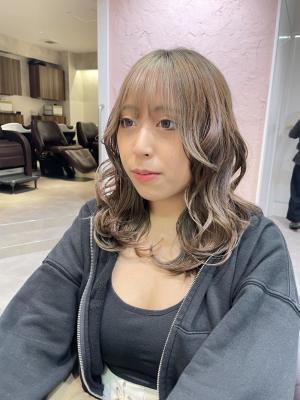 インナーカラー × ベージュ