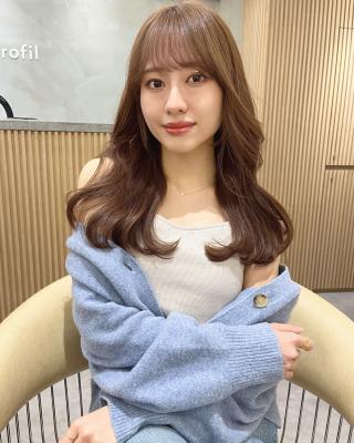 韓国顔まわりシースルー前髪レイヤーカットのイメージ画像