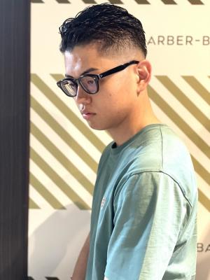 BARBER-BARサイドパートスタイル