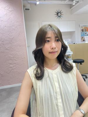 オリーブ　ベージュ　色落ち