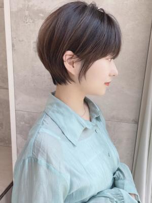 20代30代40代黒髪前下がりショートボブ丸みショート 20代30代40代黒髪前下がりショートボブ丸みショートのイメージ画像