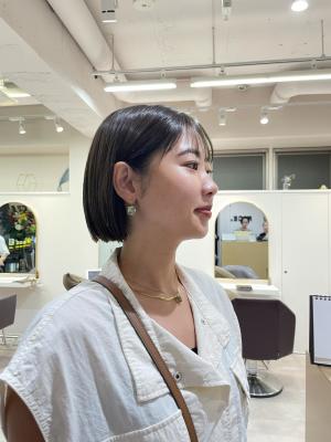 ショートボブ