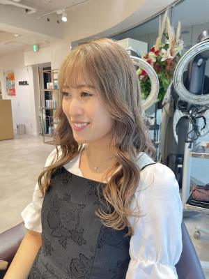 ミルクティーベージュ