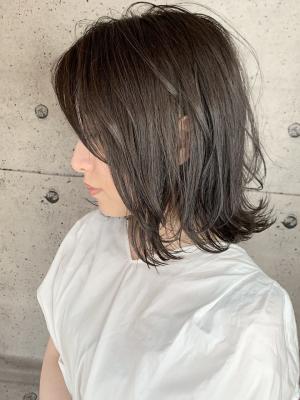 モテ髪ミディアム×ブリーチなし透明感カラー【orente 】のイメージ画像