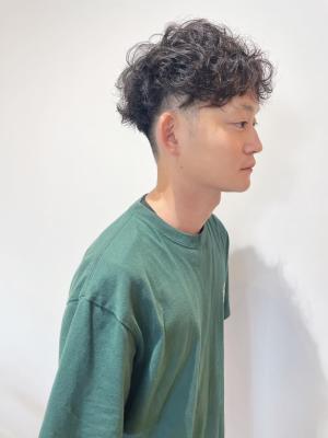 メンズ　刈り上げ　パーマ
