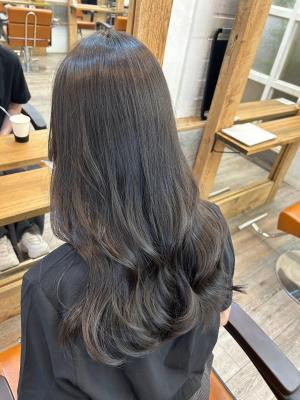 韓国風ゆるふわ巻き艶髪グレージュ髪質改善トリートメント渋谷のイメージ画像