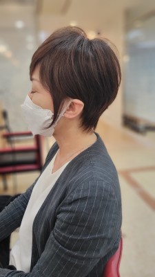 ふんわりトップのショートカット