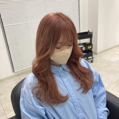 オレンジカラー×韓国風巻き髪のイメージ画像