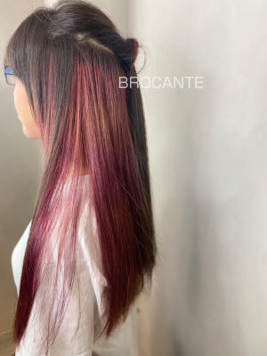 インナーカラー ピンク アニメカラー ロングヘアー 黒髪