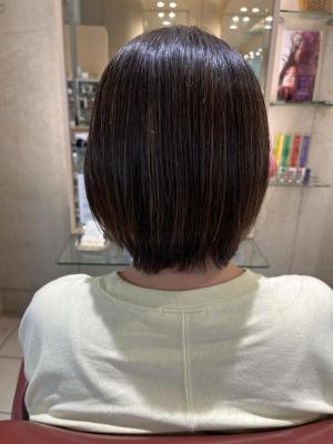 ショートボブ×酸性ストレート