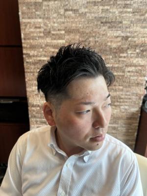 ビジネスアップバングツーブロ刈り上げ