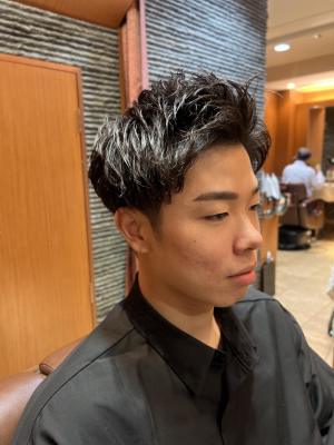 銀座　理容室　アップバングツーブロ刈り上げ