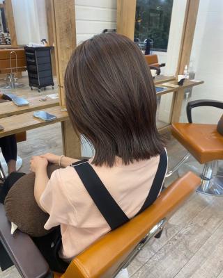 髪質改善トリートメント艶髪赤み消しベージュくびれミディ 髪質改善トリートメント艶髪赤み消しベージュくびれミディのイメージ画像