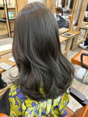 髪質改善韓国風ゆるふわ巻きオリーブグレージュカラー