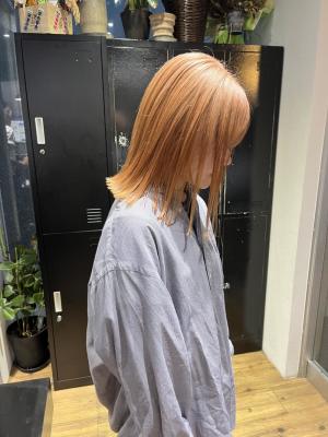  グレーベージュ レイヤー前髪パーマ アッシュブラック