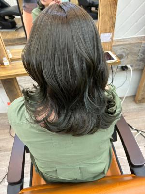 髪質改善艶髪◎韓国風くびれ巻きオリーブベージュのイメージ画像