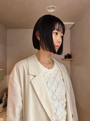 パツっとラインボブベージュこなれミディ20代30代