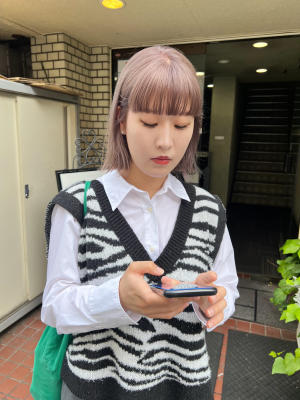 イトな外ハネボブ_ミディアム_ショートカット_20代30代