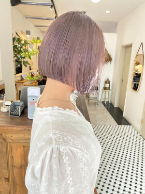 パツっとラインボブ_丸みボブ_透明感カラー_10代20代
