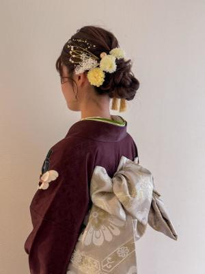 大人っぽく低めシニヨン 大人っぽく低めシニヨンのイメージ画像