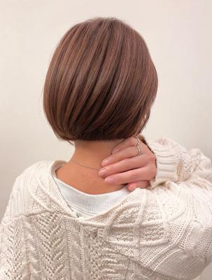 切りっぱなしボブ　ミルクティーベージュ　