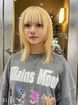 黒髪グレーベージュレイヤーロング前髪パーマ アッシュブラック