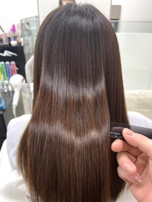 酸性縮毛矯正　ノーアイロン　酸性ストレート　髪質改善のイメージ画像