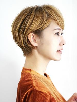 綺麗すぎるくびれショート