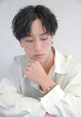 センターパートツイストスパイラル