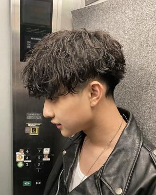 メンズヘア整形スパイラルパーマ波巻きツイストメンズパーマ髪型 メンズヘア整形スパイラルパーマ波巻きツイストメンズパーマ髪型