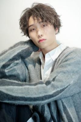 メンズヘア整形スパイラルパーマ波巻きツイストメンズパーマ髪型 メンズヘア整形スパイラルパーマ波巻きツイストメンズパーマ髪型