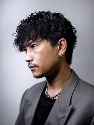 メンズヘア整形スパイラルパーマ波巻きツイストメンズパーマ髪型 メンズヘア整形スパイラルパーマ波巻きツイストメンズパーマ髪型