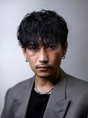 メンズヘア整形スパイラルパーマ波巻きツイストメンズパーマ髪型 メンズヘア整形スパイラルパーマ波巻きツイストメンズパーマ髪型