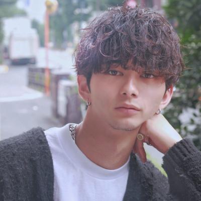 メンズヘア整形スパイラルパーマ波巻きツイストメンズパーマ髪型 メンズヘア整形スパイラルパーマ波巻きツイストメンズパーマ髪型