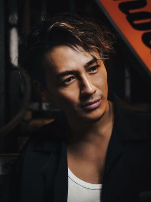 メンズヘア整形スパイラルパーマ波巻きツイストメンズパーマ髪型 メンズヘア整形スパイラルパーマ波巻きツイストメンズパーマ髪型