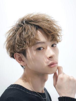 メンズヘア整形スパイラルパーマ波巻きツイストメンズパーマ髪型 メンズヘア整形スパイラルパーマ波巻きツイストメンズパーマ髪型