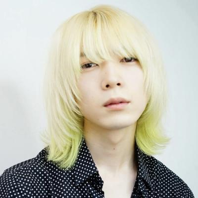 メンズヘア整形スパイラルパーマ波巻きツイストメンズパーマ髪型 メンズヘア整形スパイラルパーマ波巻きツイストメンズパーマ髪型のイメージ画像