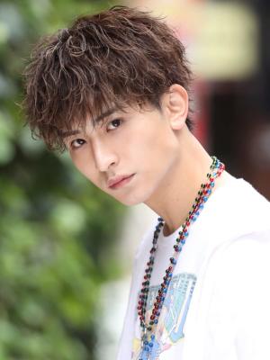 メンズヘア整形スパイラルパーマ波巻きツイストメンズパーマ髪型 メンズヘア整形スパイラルパーマ波巻きツイストメンズパーマ髪型