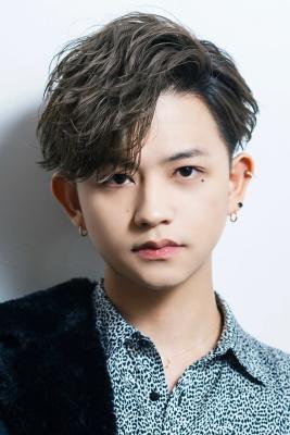 メンズヘア整形スパイラルパーマ波巻きツイストメンズパーマ髪型 メンズヘア整形スパイラルパーマ波巻きツイストメンズパーマ髪型